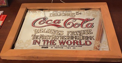 S9214-1 € 15,00 coca cola spiegel delicious 31x30 cm.jpeg